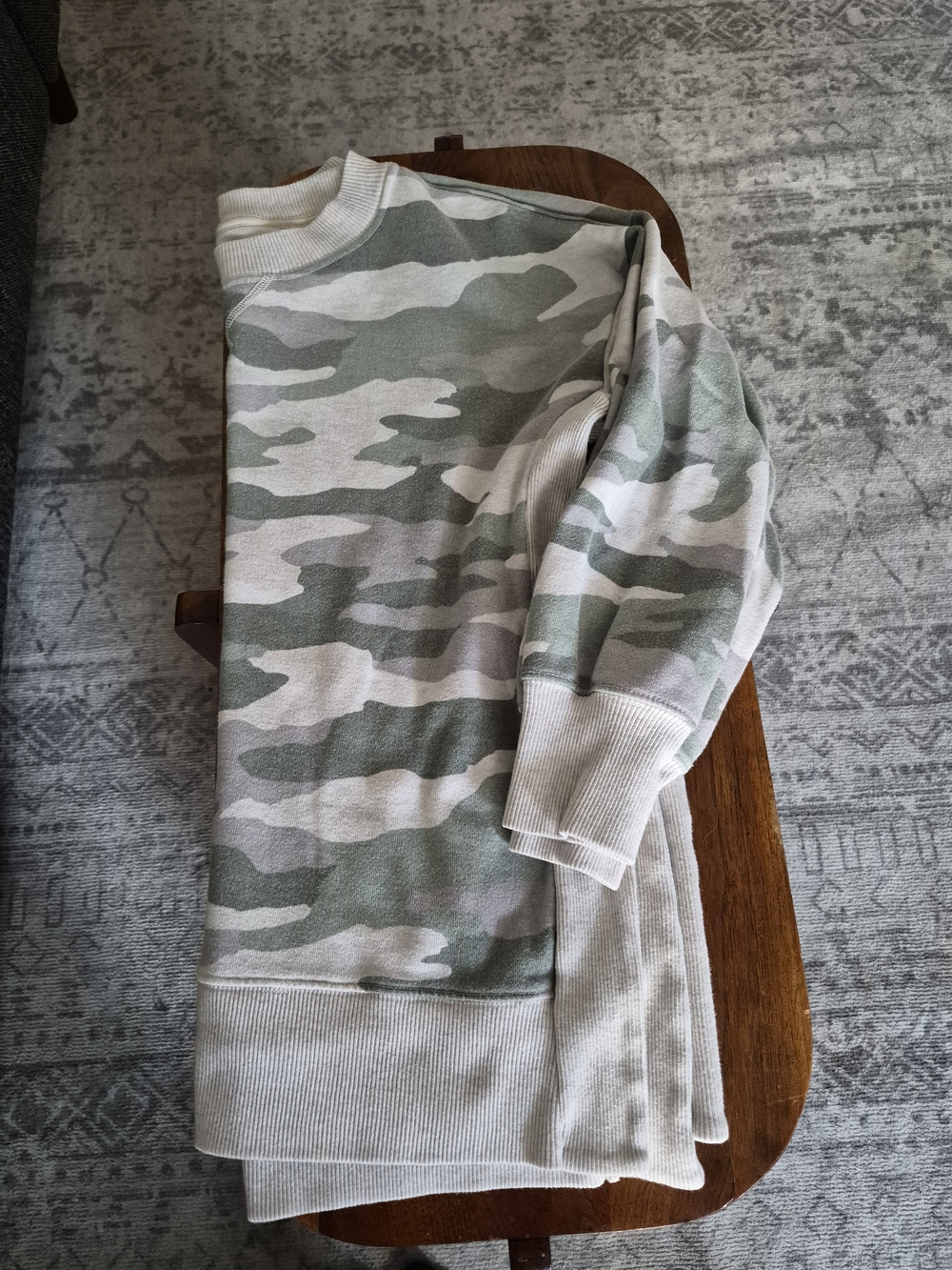 aerie Green and Cream Camo Sweatshirt